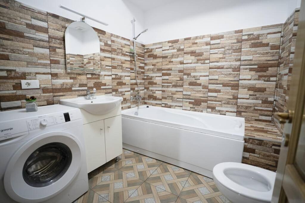Alex 2 Apartament Iasi Bagian luar foto